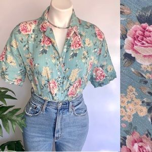 v i n t a g e :: Whimsy Floral Granny Button Blouse